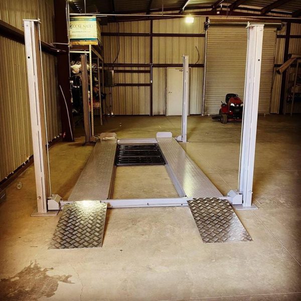 Triumph NSS-8 8,000 lb 4 Post Car Lift - Image 12