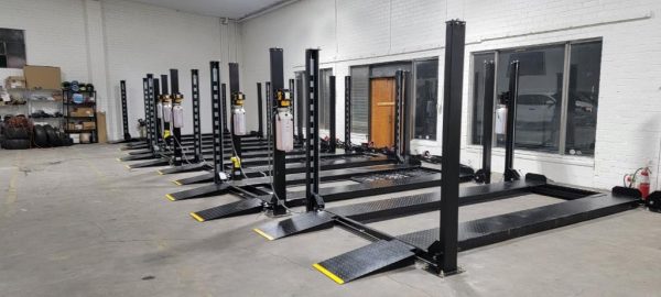 Valor VP8K-DX 8,000 lb 4 Post Deluxe Storage Lift - Image 3